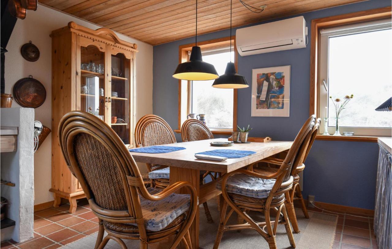 2 Bedroom Amazing Home In Lemvig Norby  Bagian luar foto