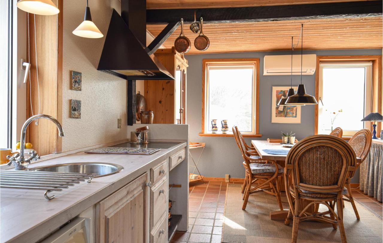 2 Bedroom Amazing Home In Lemvig Norby  Bagian luar foto
